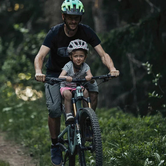 Shotgun dečije sedište: Najbolji način da delite MTB avanture sa svojim detetom